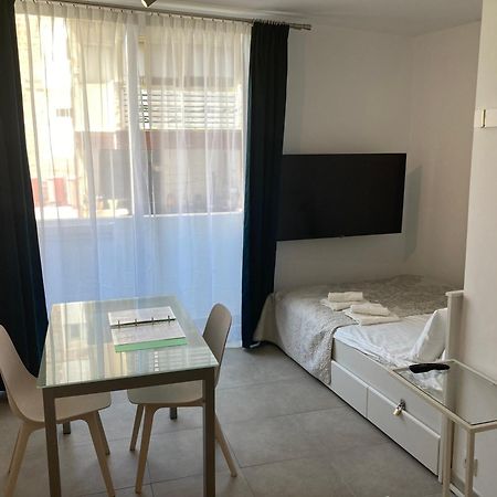 Studio With Small Balcony Las Palmas de Gran Canaria Exteriör bild